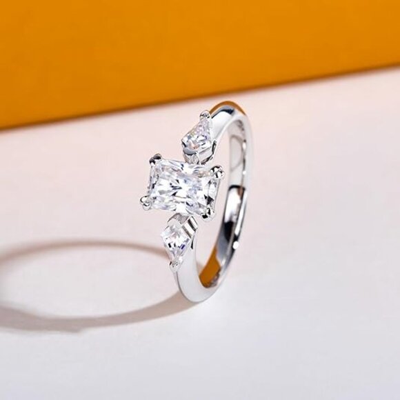 1.6cttw Radiant Cut Moissanites 3 stone D Color VVS1 Clarity Engagement Ring - Picture 5 of 6